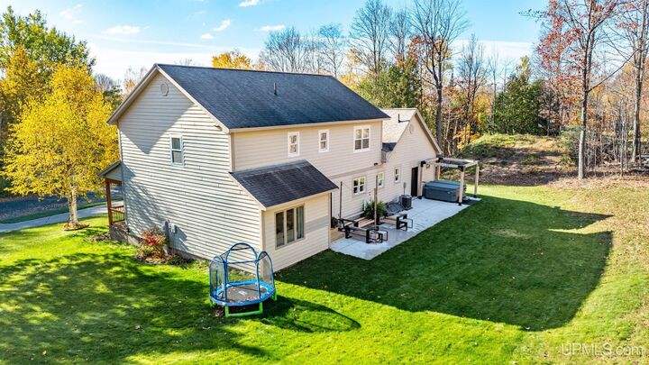 Property Photo:  1040 Crestwood Drive  MI 49930