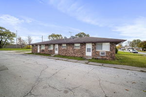 Property Photo:  369 Greenbay Avenue 369  IL 60409 