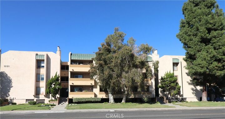 Property Photo:  12121 Centralia Street 111  CA 90715 