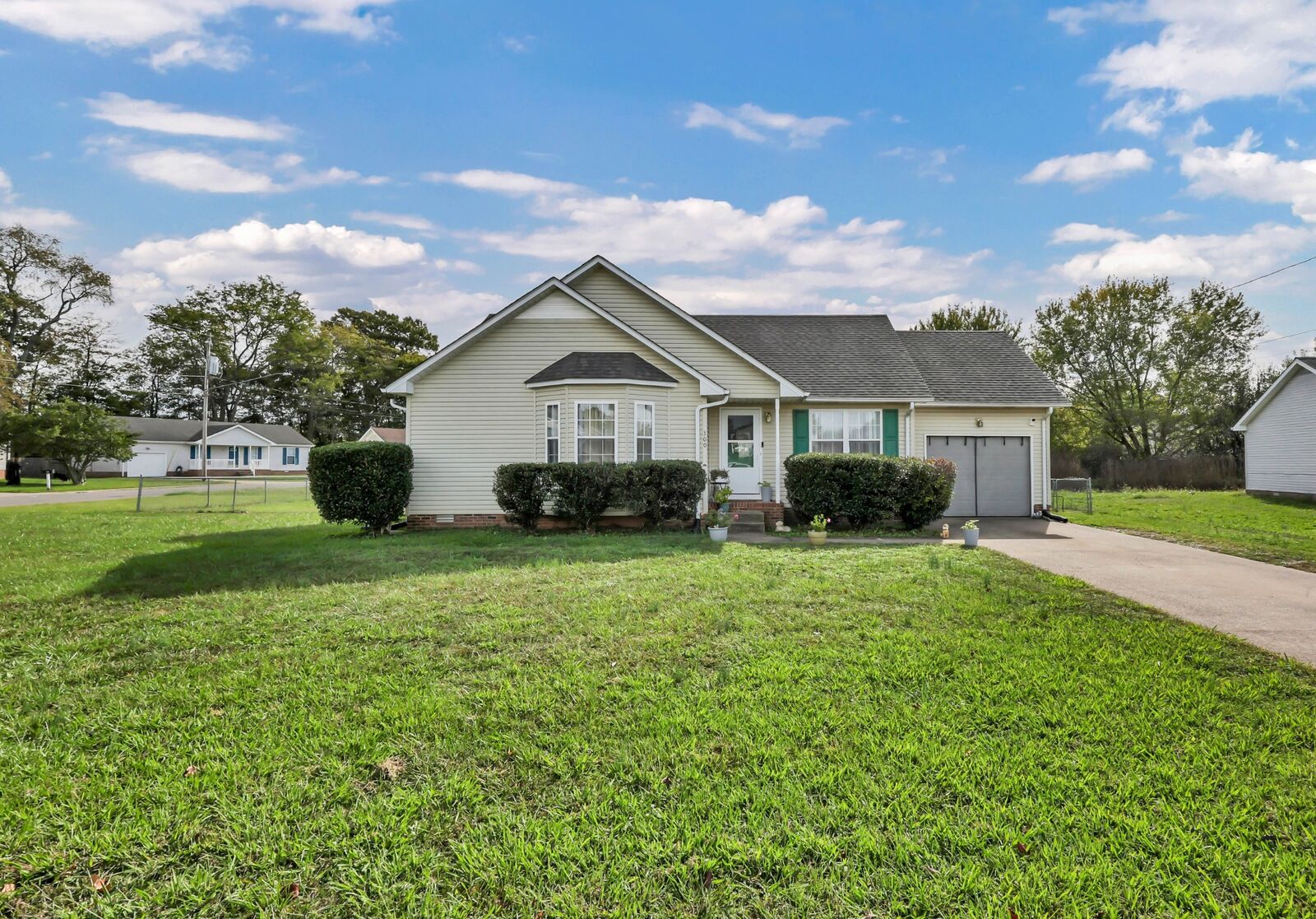 Property Photo: 300 Hunter Owens Court KY 42262