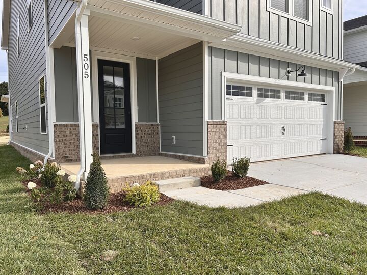 Property Photo: 505 Canal Circle W TN 37214