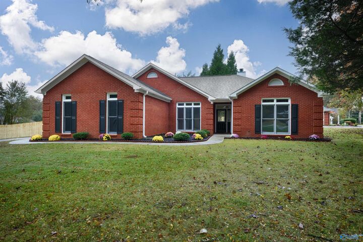 Property Photo:  119 Summerfield Lane  AL 35749
