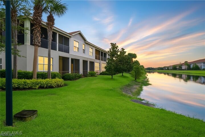 Property Photo: 6533 Monterey Point 204 FL 34105