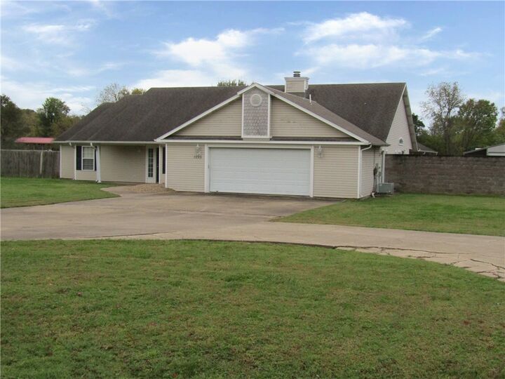 Property Photo: 1295 Sunbridge Lane AR 72758