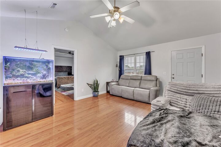 Property Photo:  501 Warrick Way  AR 72719