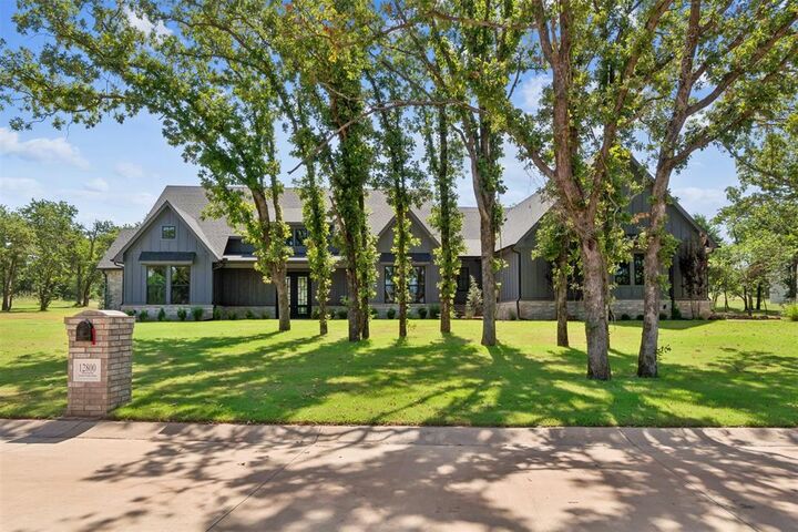 Property Photo:  12800 Hidden Trail  OK 73007 