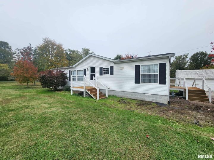 Property Photo:  114 E Main Street  IL 62836 