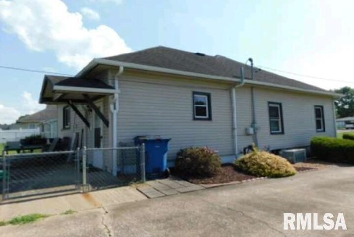 Property Photo: 1207 Burgess Street IL 62951