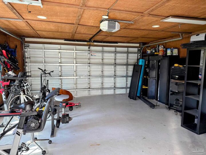 Property Photo:  2076 Wind Trace Rd  FL 32566