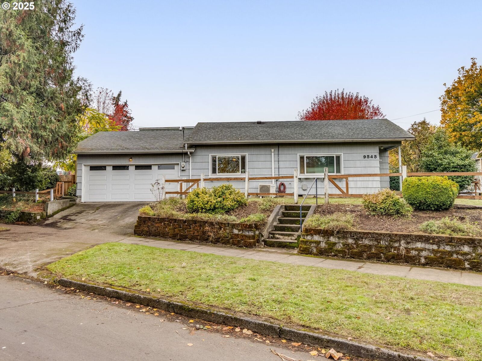 Property Photo:  9545 N Iris Way  OR 97203 