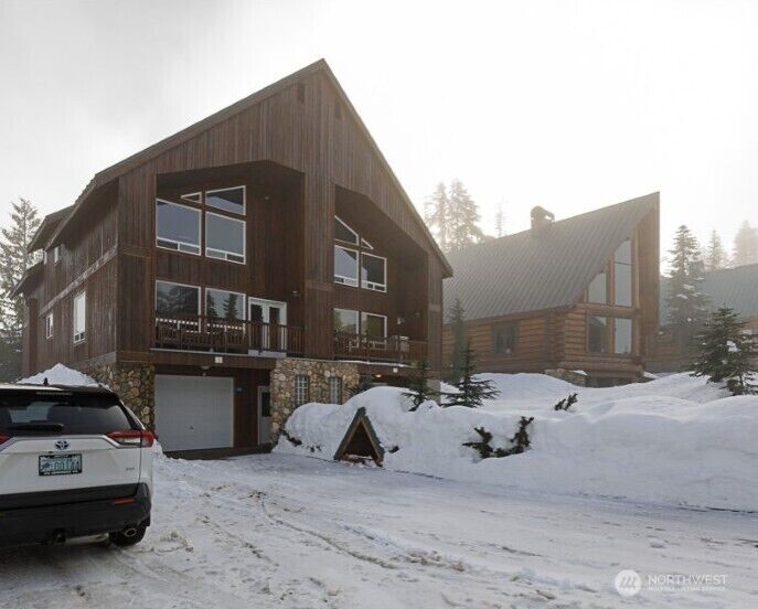 Property Photo:  15  Guye Peak Lane  WA 98068 