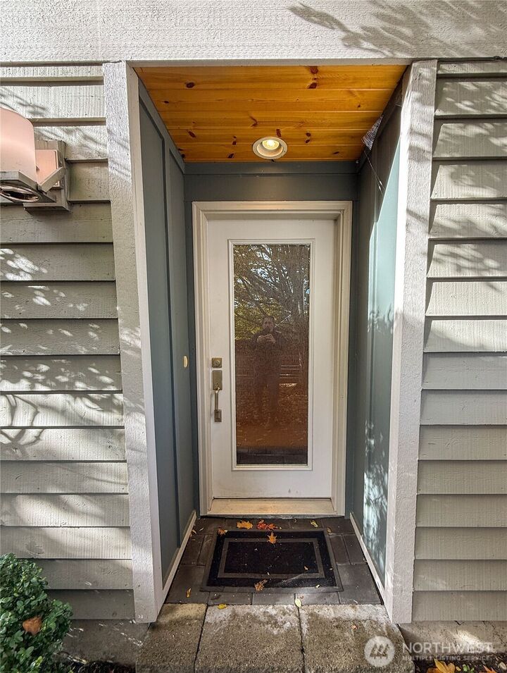 Property Photo: 1006 N 39th Street WA 98103