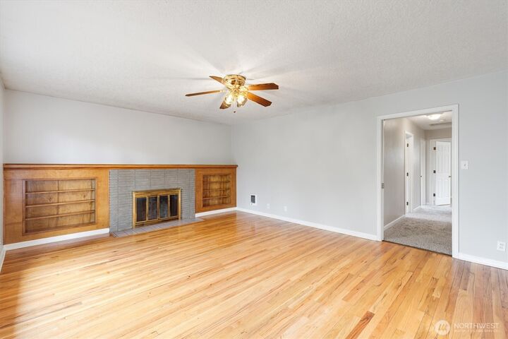 Property Photo:  1706  Lord Street  WA 98626 