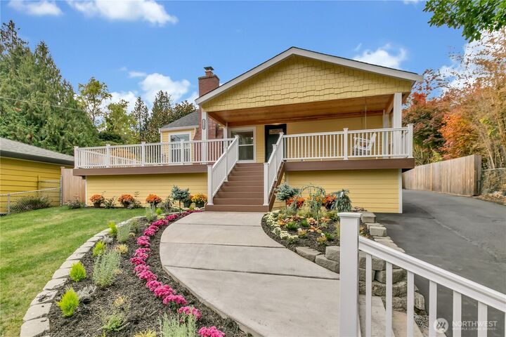 Property Photo: 15543 11th Avenue NE WA 98155