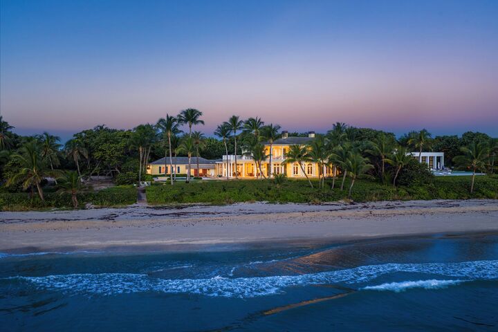 Property Photo: 1083 Hillsboro Mile FL 33062