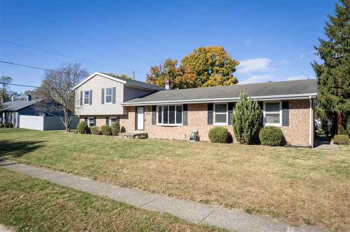 Property Photo:  1610 Parkdale Drive  IN 47374 