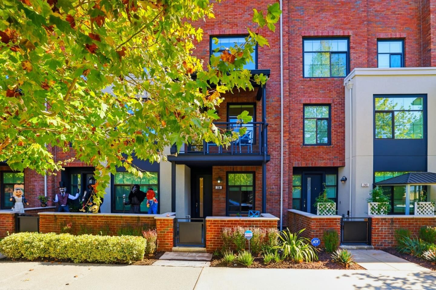 Property Photo:  238 Railway Avenue  CA 95008