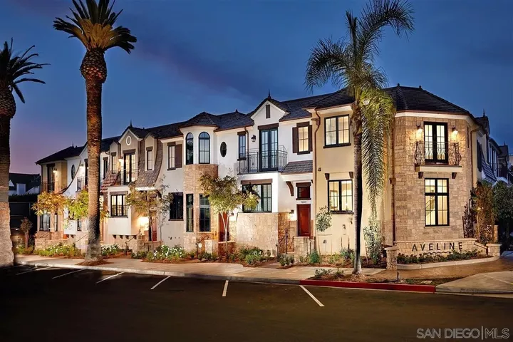 Property Photo:  718 Silver St  CA 92037 