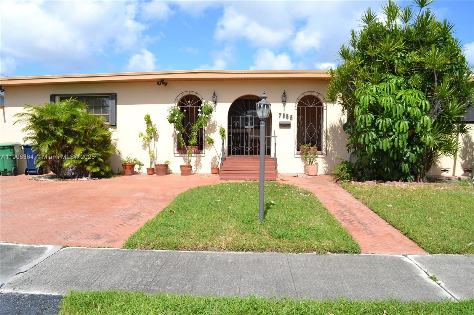 Property Photo:  7855 SW 17th Ter  FL 33155