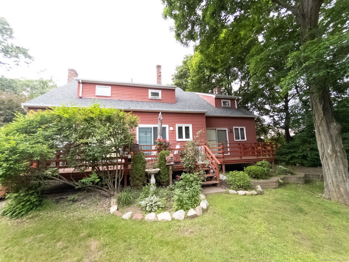 Property Photo: 40 Grove Street B CT 06042