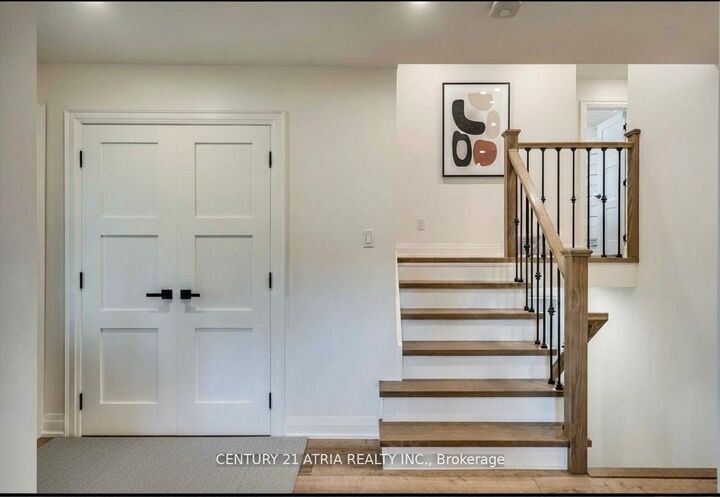 Photo de la propriété:  1319 Oxford Avenue  ON L6H 1T2