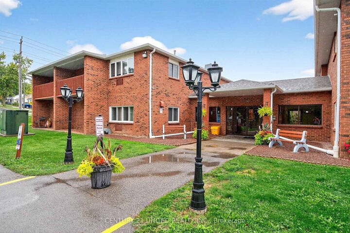 Property Photo:  475 Parkhill Road W 224  ON K9H 7M5