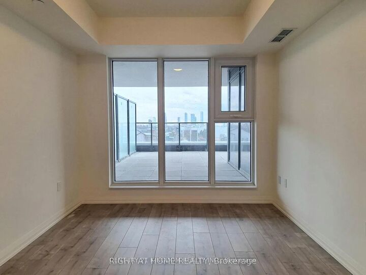 Property Photo:  8960 Jane Street 434  ON L4K 2M9