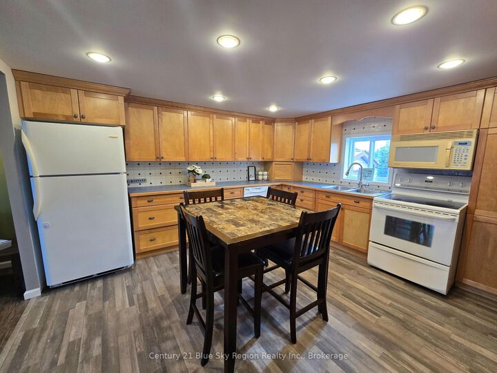 Property Photo: 66 Principale Street W ON P0H 2M0