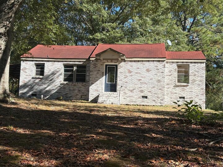 Property Photo: 607 Highland Ave AL 35501