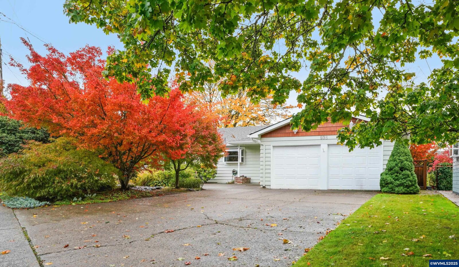 Property Photo:  936 Kingwood Dr NW  OR 97304 