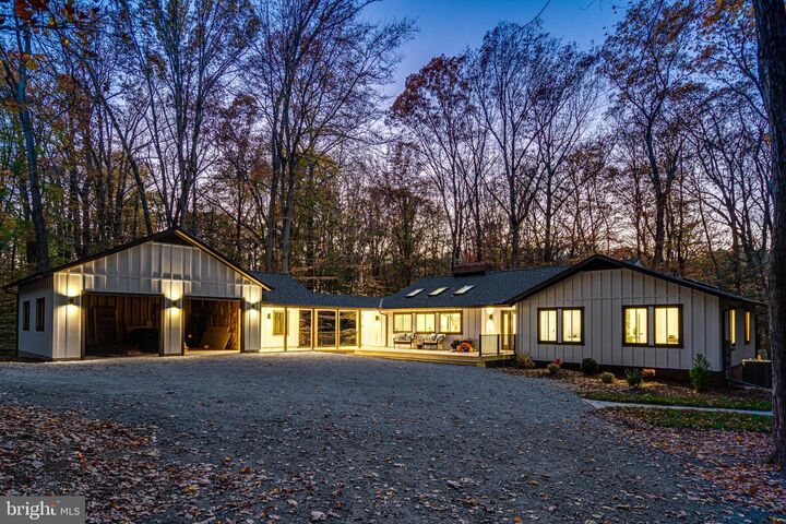 Property Photo:  108 Interpromontory Road  VA 22066 