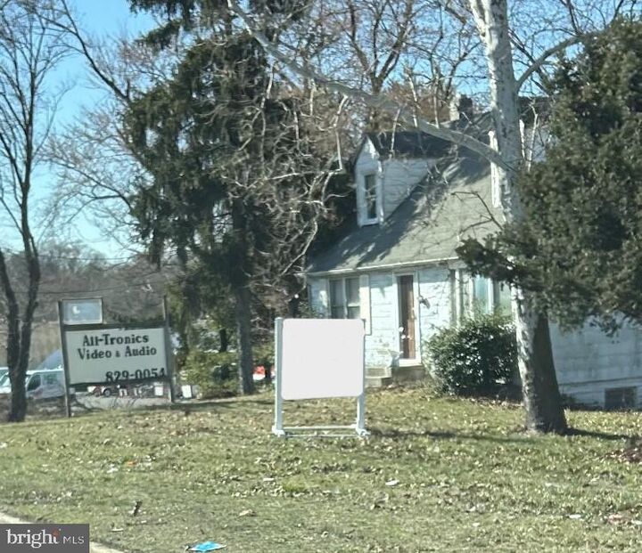 2211 Route 130 S  Riverton NJ 08077 photo