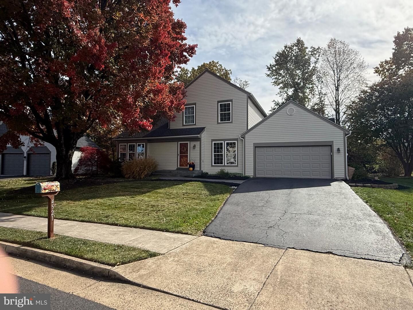 Property Photo: 4521 Waverly Crossing Lane VA 20151