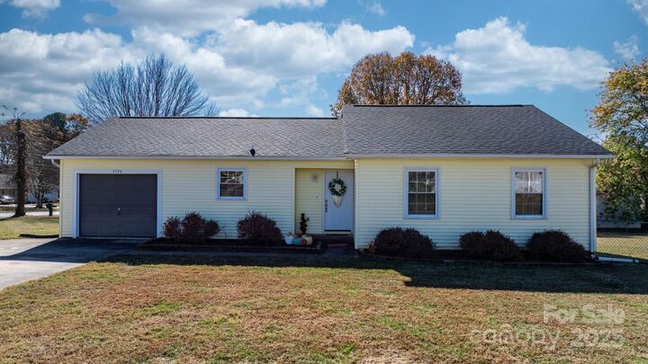 Property Photo: 3520 20th Avenue NE NC 28601