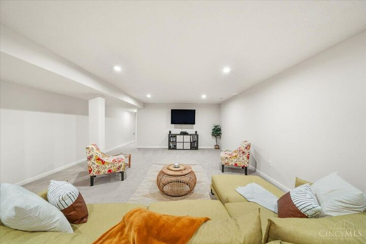 Property Photo: 7877 Timberview Court OH 45005