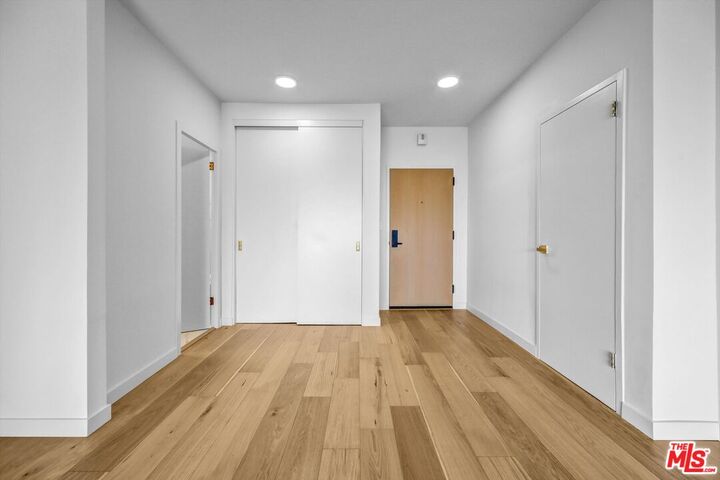 Property Photo: 999 N Doheny Dr CA 90069