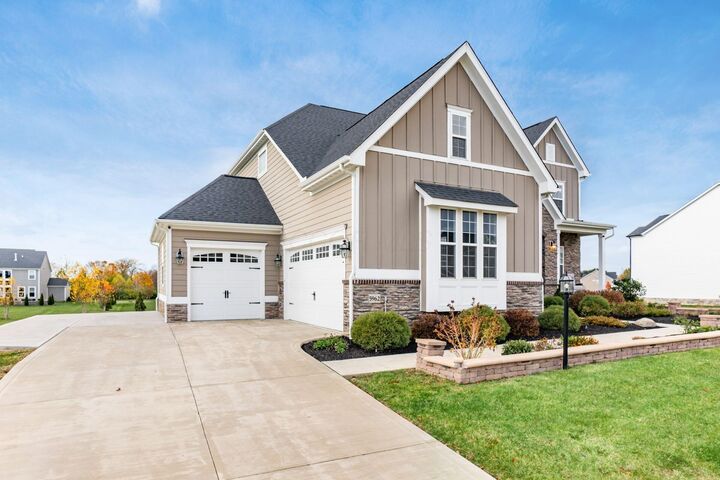 Property Photo:  5962 Laurel Lane  OH 43015 