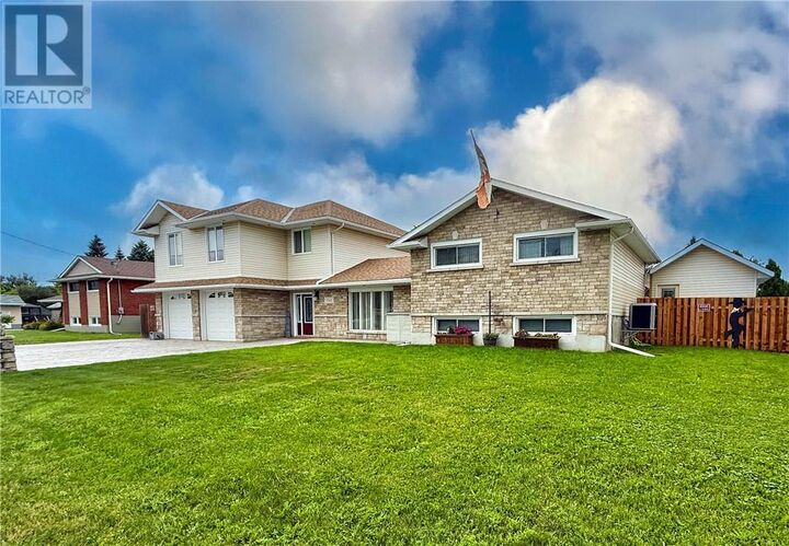 Photo de la propriété: 1512 Dominion ON P3P 1A7