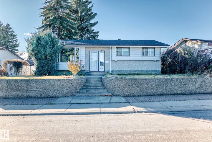 Photo de la propriété:  14112 59 Street NW  AB T5A 1P1 