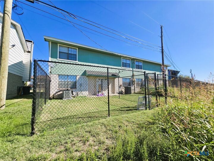 Property Photo:  1109 Eastside Drive  TX 76543 