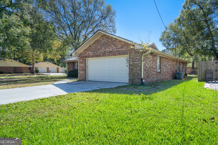 Property Photo: 157 W Peach Avenue GA 31548