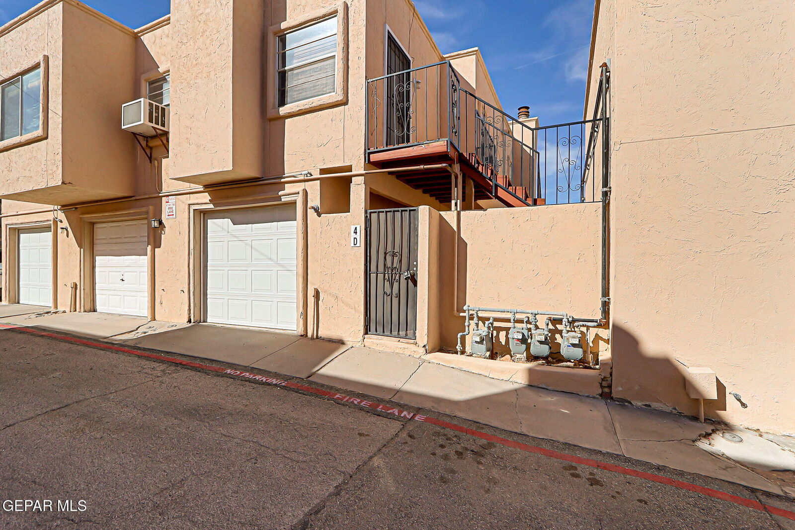 Property Photo: 2520 San Jose Avenue 4D TX 79930