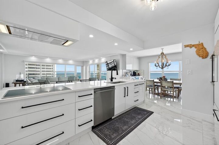 Property Photo:  3900 Galt Ocean Dr 817  FL 33308 