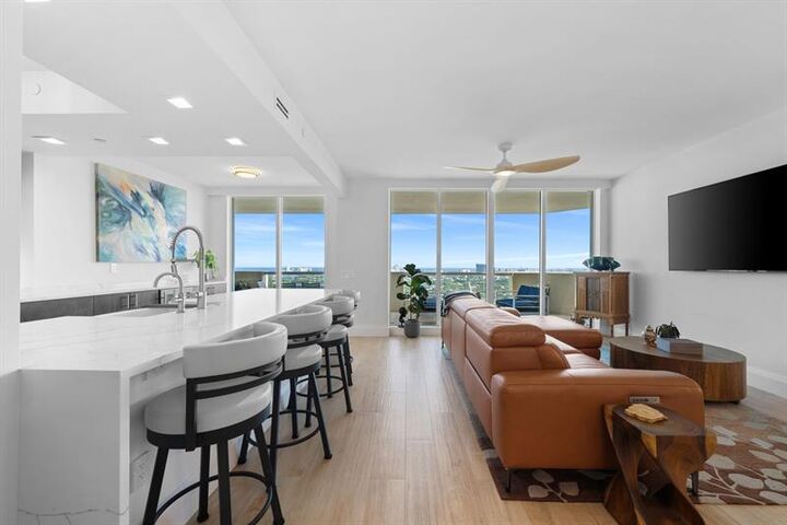 Property Photo:  411 N New River Dr 2805  FL 33301 