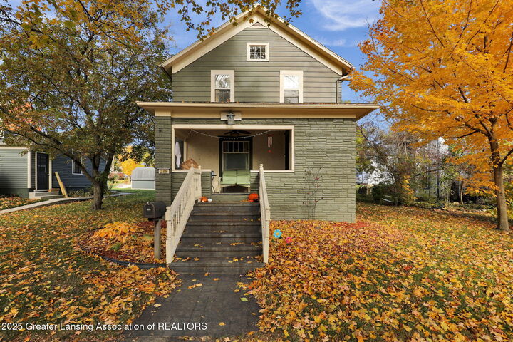 Property Photo: 317 E Elm Street MI 48854