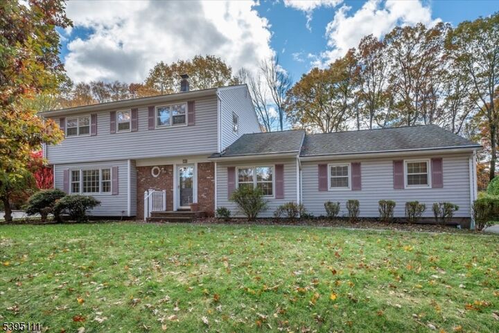 15 Beech Dr  Morris Plains Boro NJ 07950 photo