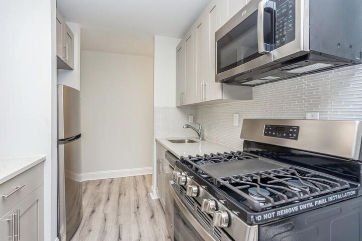 Property Photo:  269 Varick St 3A  NJ 07302 