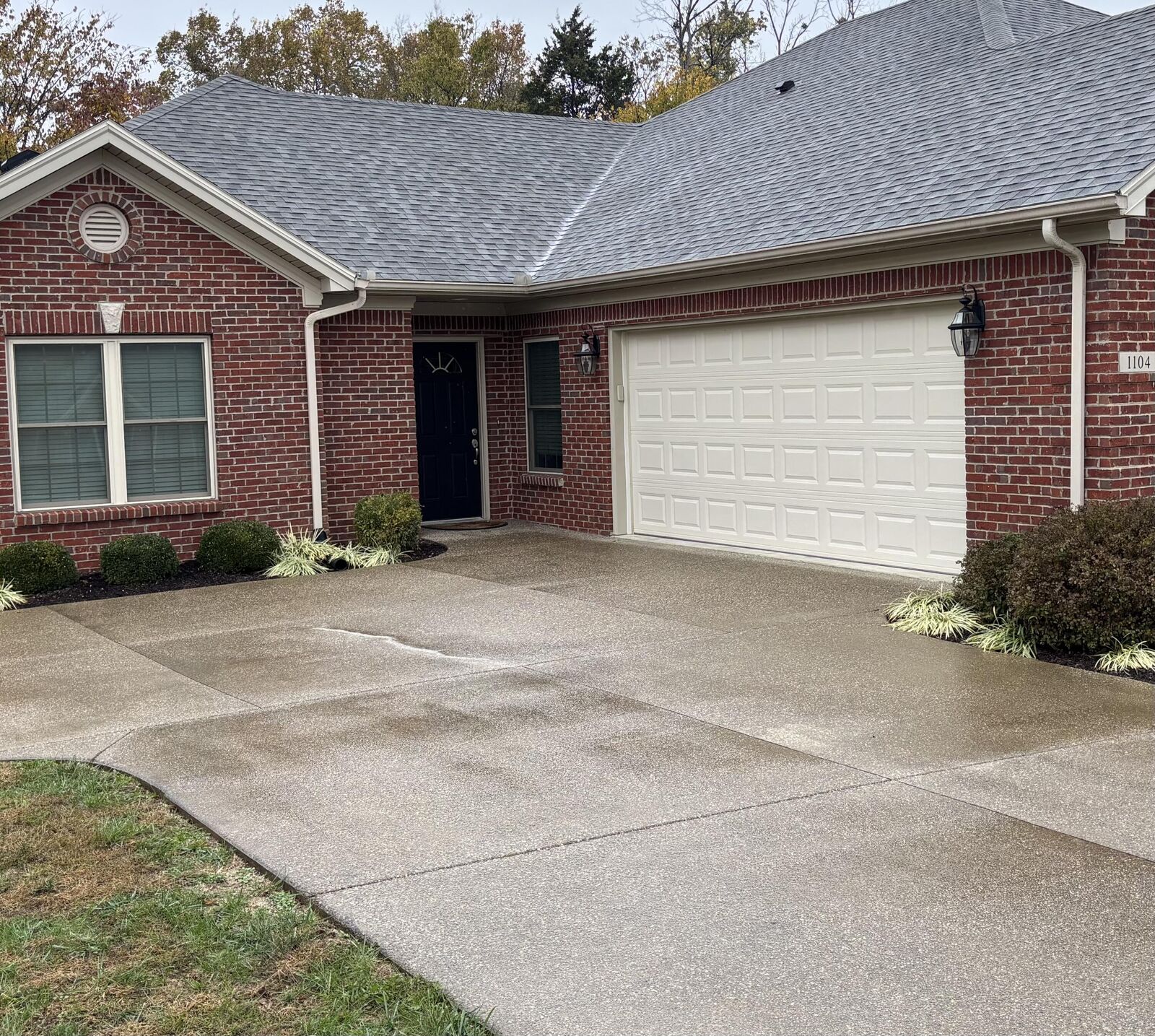 Property Photo: 1104 Leawood Drive KY 40601