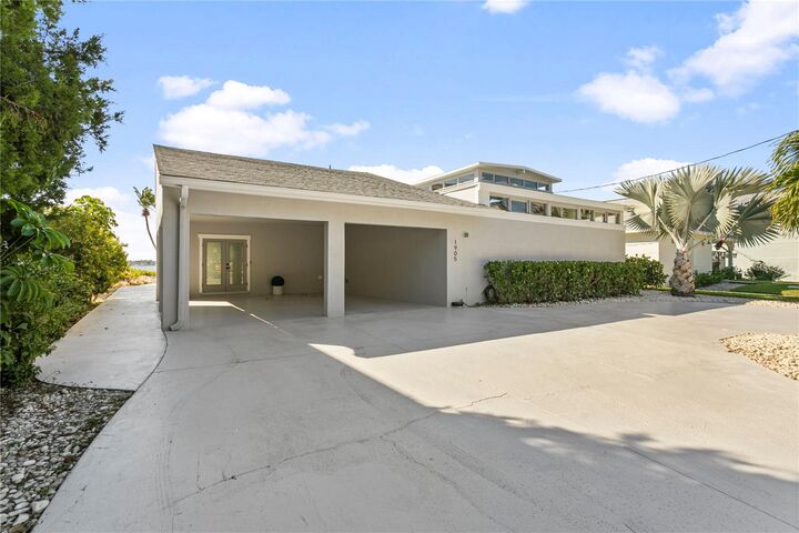 Property Photo:  1905 4th Street W  FL 34221