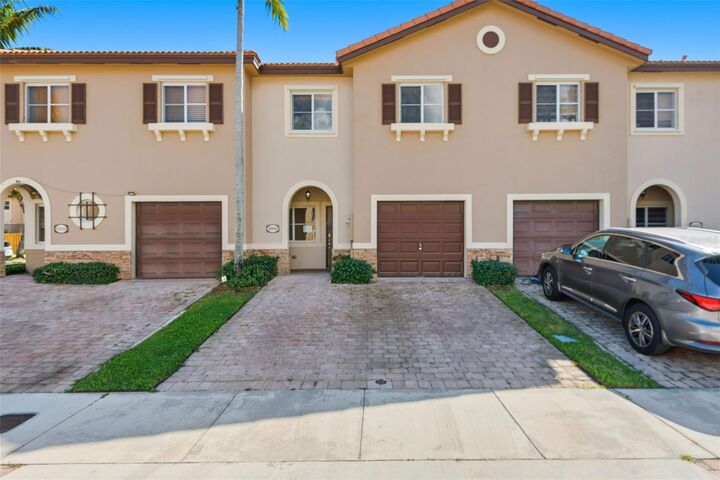 8914 SW 222nd Terrace  Cutler Bay FL 33190 photo